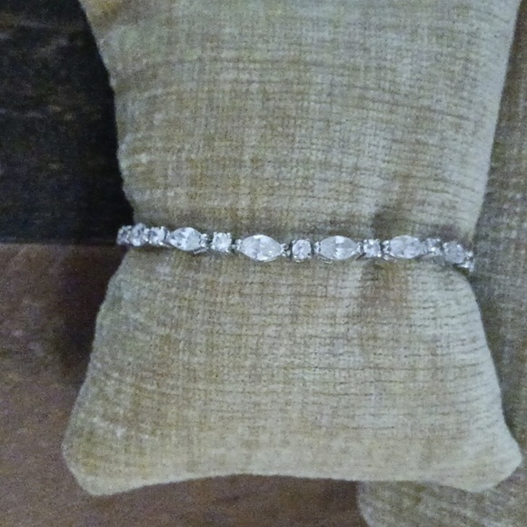 FAS Silver Rhinestone Tennis Bracelet - Picture 1 of 8
